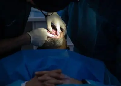 curso de implantes dentales en pacientes