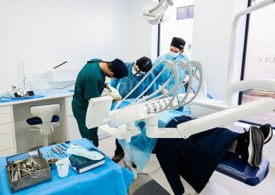 curso de implantes dentales en pacientes