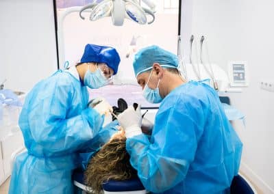 curso de implantes dentales en pacientes