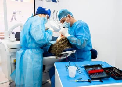 curso de implantes dentales en pacientes